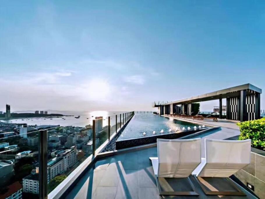 The Base Central Pattaya Sea View Condo With Infinity Pool Ngoại thất bức ảnh